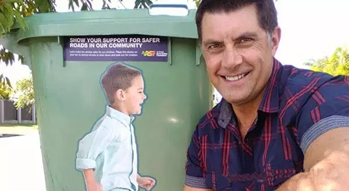 行車(chē)安全出奇招：垃圾桶上貼安全標(biāo)識(shí)，提醒司機(jī)‘不要超速’