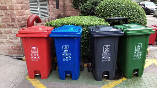 越來越多的欣方圳塑料垃圾箱走向荊州市政街道