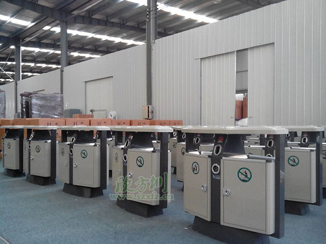    戶(hù)外重慶垃圾桶 欣方圳垃圾桶廠家教您選購(gòu)